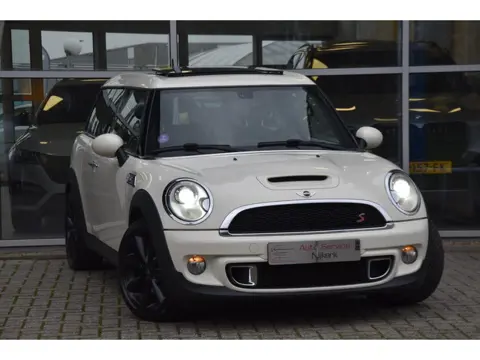 Mini Mini Clubman 1.6 Cooper S Chili Aut. Leder Pano. dak Nav. Pdc 1ste Eigenaar