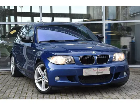 BMW 1-serie 116i Business Line Sport Leder Pdc Nav. M-Pakket Led Carplay