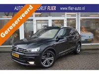 Volkswagen Tiguan 1.4 150PK TSI Highline R-Line Business | PANO | Trekhaak | 2X R-Line