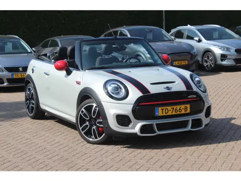 MINI Cabrio 2.0 John Cooper Works Chili / Full options / Camera / JCW Package / Head-up display / DA