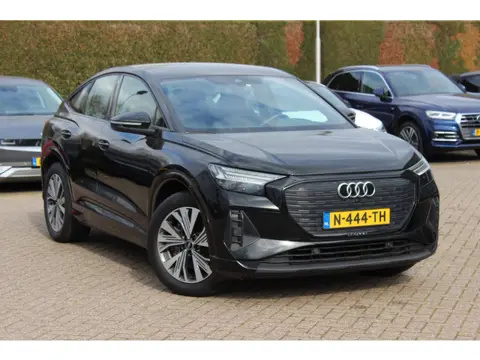 Audi Q4 Sportback e-tron 40 Advanced edition 77 kWh / SoH 90,3% / Warmtepomp / CarPlay / Matrix LED 