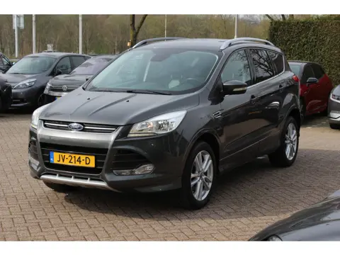 Ford Kuga 1.5 Titanium Styling Pack / NL Auto! / 1e Eign. / Trekhaak / Camera / Half leder / 18'' / 