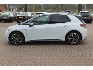 Volkswagen ID.3 First 58 kWh / 39.045 km! / Camera / Keyless / Matrix LED / Interieurvoorverwarming 
