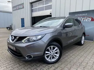 Nissan Qashqai 1.2 Tekna Clima / Cruise / Panoramadak / Stoelverw. / PDC V&A / LMV