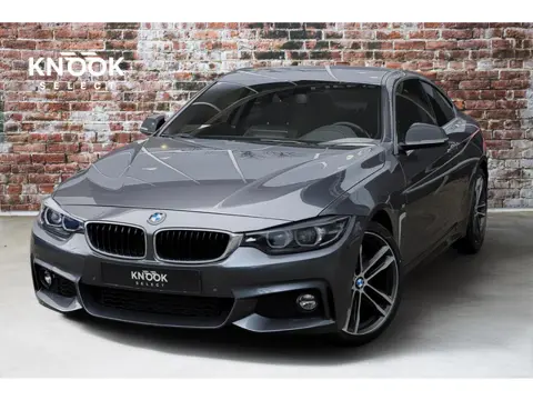 BMW 4-serie Coupé 420i High Executive M Sport Pakket Automaat / Navigatie Professional / Leder / 19 