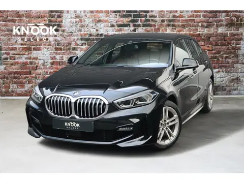 BMW 1-serie 118i High Executive M Sport Pakket Automaat / Live Cockpit Professional / Leder / Hifi /