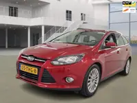 Ford Focus Wagon 1.6 EcoBoost First Edition|NAVI|HALFLEDER|STOELVERW|ELEKSTOEL|6BAK|CRUISE|AIRCO|2XS