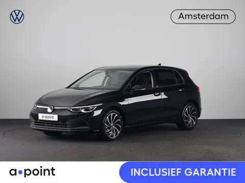 Volkswagen Golf 1.0 eTSI Life Active 110PK DSG | Navigatie | achteruitrijcamera | LED plus | 17" LM 