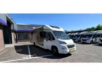 Carado T448 Emotion Lengte-en Hefbed