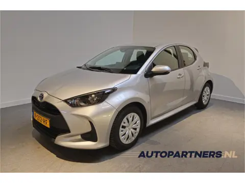 Toyota Yaris 1.5 Hybrid Active - Apple Carplay/Android Auto -  Adaptive Cruise - Navi