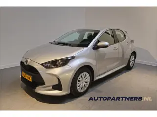 Toyota Yaris 1.5 Hybrid Active - Apple Carplay/Android Auto -  Adaptive Cruise - Navi
