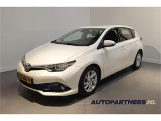 Toyota Auris 1.8 Hybrid Dynamic - Navigatie - Achteruitrijcamera - Cruise - Climate control