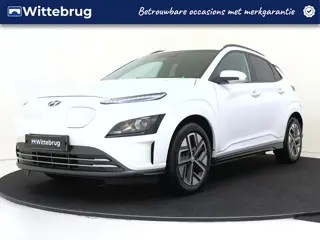 Hyundai KONA EV Comfort 64 kWh | Navigatie | Climate Control | Camera en Parkeerhulp | Lichtmetalen 