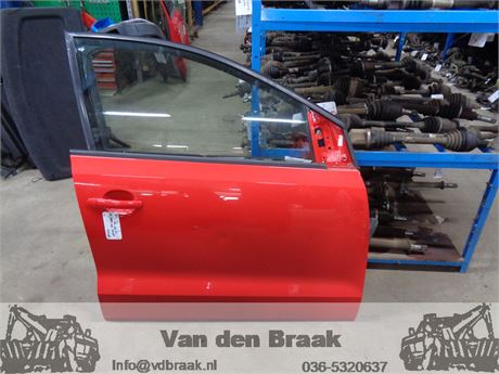 Volkswagen Polo 5 drs 2009-2014 Deur rechts voorzijde (Schade)