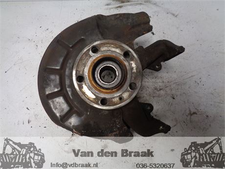 Volkswagen Polo 6R 1.2 TDi 2009-2014 Fusee rechts voor