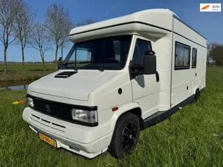 Peugeot J-5/J-9 Bustner Peugeot J5 2.5 TD (stuurbekrachtiging)