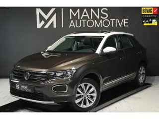 Volkswagen T-Roc 1.5 TSI / PANODAK / ACC / CAMERA / CARPLAY / STUUR+STOELVERW