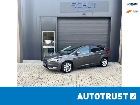 Ford Focus 125pk Titanium CAMERA | CARPLAY | PARK ASSIST | STUURVERWARMING | CLIMA | BLIS | LANE ASS