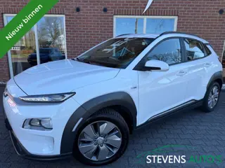 Hyundai KONA EV Comfort 64 kWh CAMERA / KEYLESS / NAVI / CLIMA / CRUISE