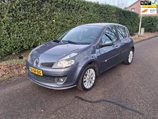 Renault Clio 1.6-16V Dynamique Luxe apk 2027