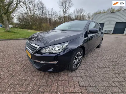 Peugeot 308 SW 1.2 PureTech Style TREKHAAK REGENSENSOR PANO NAVI