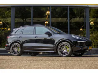 Porsche Cayenne 3.0 S E-Hybrid Platinum Edition NL Auto!