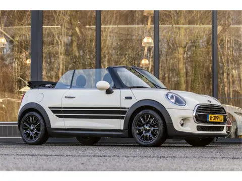 MINI Cabrio 1.5 Cooper Salt (bj 2019, automaat)
