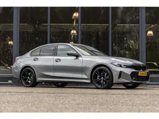 BMW 3-serie 330e (bj 2023, automaat)