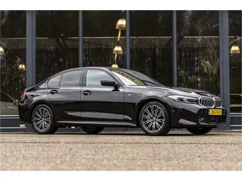 BMW 3-serie 330i xDrive (bj 2025, automaat)