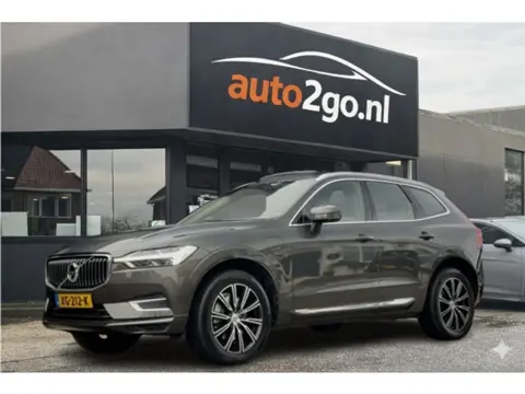 Volvo XC60 2.0 T8 AUT8 TWIN ENGINE AWD INSCRIPTION PANODAK LEDER NAVI CAMERA360 DIGI-DASH APPLE-CARP