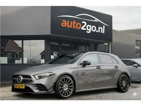 Mercedes-Benz A-Klasse 220 AUT7 35AMG-PAKKET 285PK PANODAK LEDER CAMERA DIGI-DASH APPLE-CARPLAY LED 