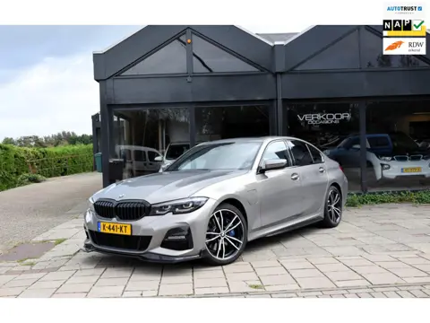 BMW 3-serie 330e |M-Performance|Schuifdak|Sfeer|Carplay