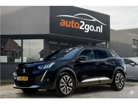 Peugeot e-2008 GT-LINE AUT 91,4% SOH 79D.KM!! PANODAK LEDER NAVI CAMERA DIGI-DASH APPLE-CARPLAY LED 