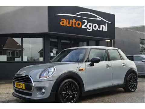 MINI Mini 1.5D 4Drs BUSINESS EDITION SPORTLEDER NAVI PARKPILOT DIGI-DASH APPLE-CARPLAY LED LMV PDC