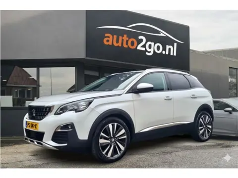 Peugeot 3008 1.6 BLUE-HDI GT-Line PANODAK SPORTLEDER 19 INCH-LMV NAVI CAMERA LED  PDC ORG.127d.KM!!!