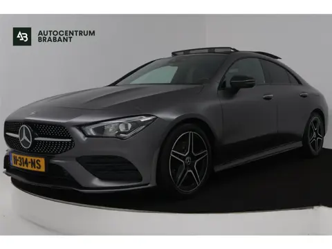 Mercedes-Benz CLA-klasse 200 Business Solution AMG (PANORAMADAK, STOELVERWARMING, SFEERVERLICHTING, 
