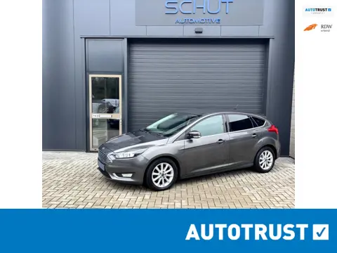 Ford Focus 125pk Titanium CLIMA | NAVI |CRUISE CONTROL | STOELVERWARMING | PARKASSIST