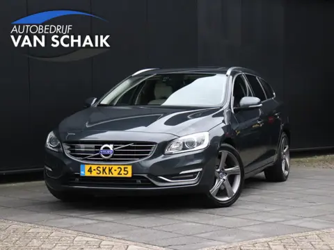 Volvo V60 2.4 D6 AWD Plug-In Hybrid Summum | LEDER | MEMORY | SCHUIFDAK | TREKHAAK | CAMERA | ADAPT.