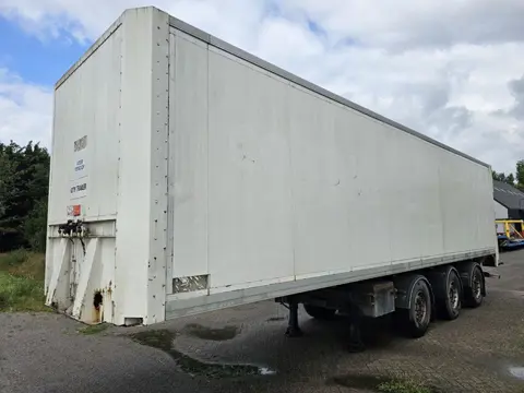 Moeyersons Gesloten box - 3x steering axle Moeyersons  Gesloten Oplegger 2009 - 3x stuuras - Mercede