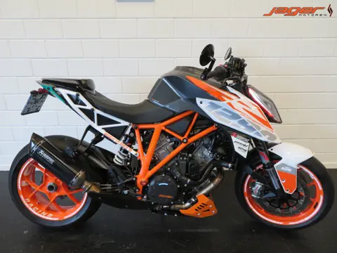 KTM 1290 SUPER DUKE FULL! AKRA HISTORIE (bj 2018)