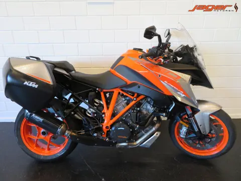 KTM SUPER DUKE 1290 GT NIEUWSTAAT! HIS! (bj 2020)