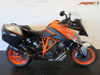 KTM SUPER DUKE 1290 GT NIEUWSTAAT! HIS! (bj 2020)