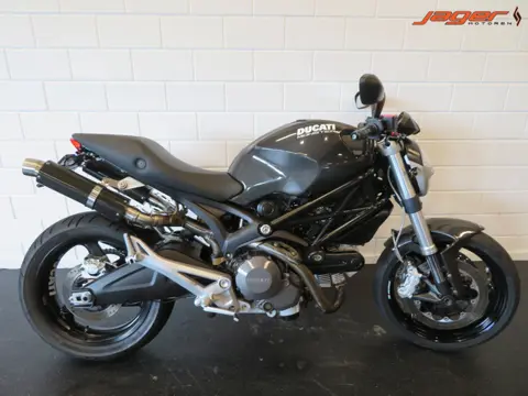 Ducati MONSTER 696 CARBON VERSIE PERFECT! (bj 2009)