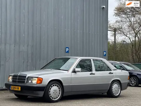 Mercedes-Benz 190-serie 2.6 E Automaat / Cruise + Airco / Nette auto!