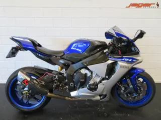Yamaha YZF R1 SUPERSTRAK! AKRA (bj 2015)