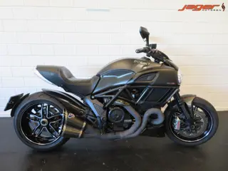 Ducati DIAVEL CARBON FULL! TERMIONI (bj 2017)