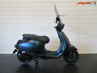 Piaggio VESPA SPRINT 50 PERFECT! (bj 2021)
