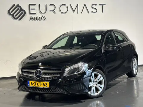 Mercedes-Benz A-klasse 180 Ambition Automaat - Nieuw apk - Airco - Cruise - PDC - Trekhaak