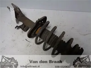 Citroen C4 Picasso 1.6 16V 2007-2013 Veerpoot links voor