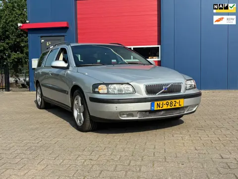 Volvo V70 2.4 D5 Geartronic Comfort Line | Automaat + Cruise control |